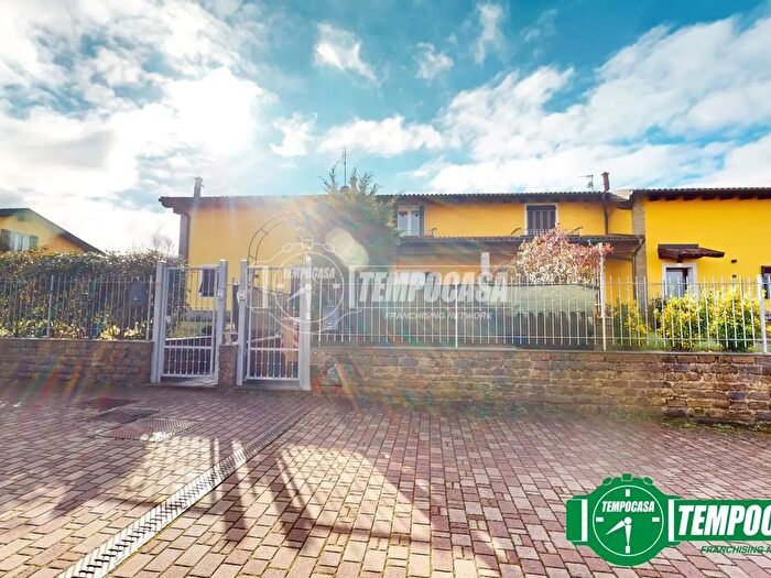 Casa quadrilocale in vendita in Borgata Gallaretta, Castelletto DOrba