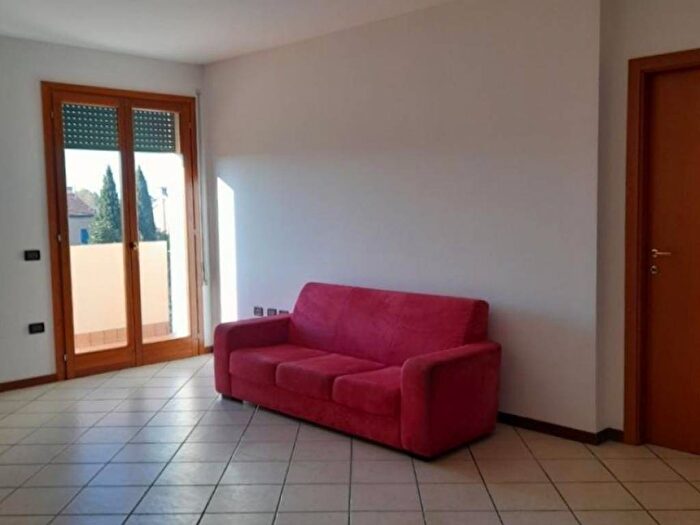 Appartamento con 5 locali in affitto in Via Umberto I, Centro, Casalserugo