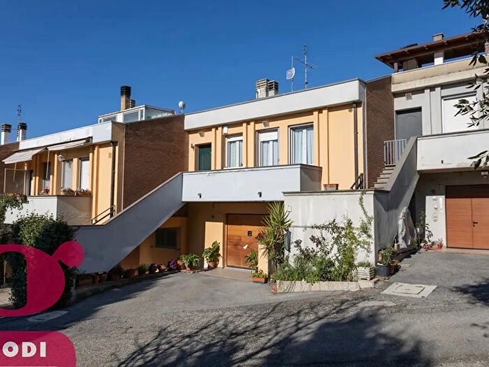 Casa con 5 locali in vendita in Collazzone