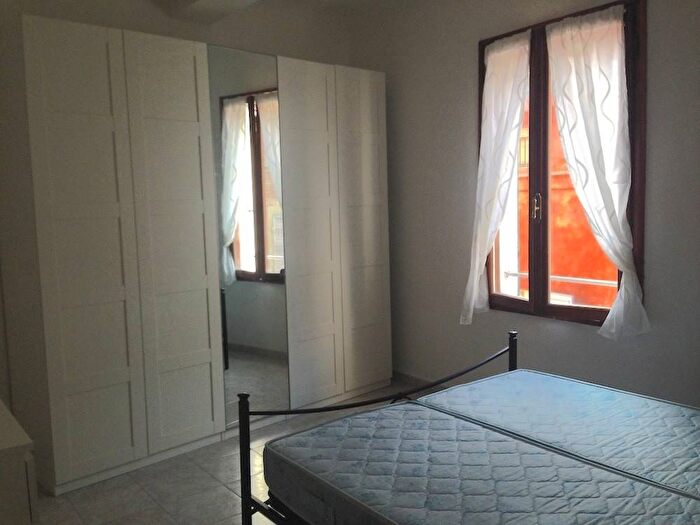 Appartamento quadrilocale in affitto in Via Trivellari, Centro Storico, Modena