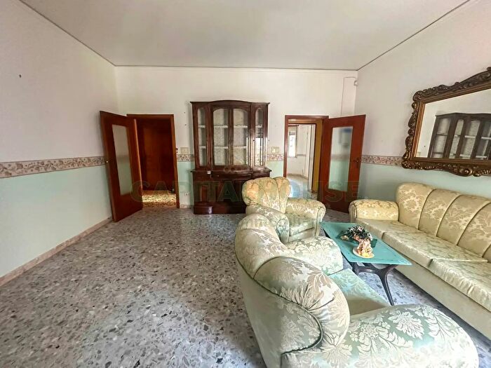 Appartamento quadrilocale in vendita in Via Roma, Capua