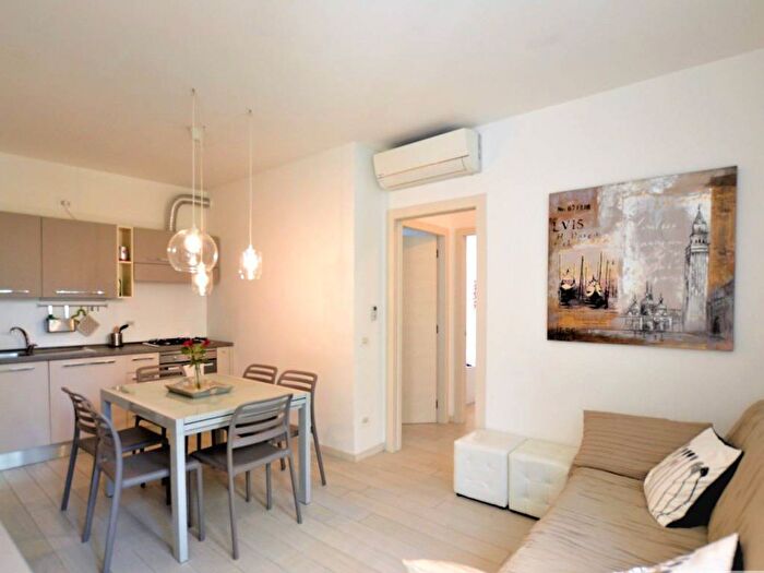 Appartamento trilocale in affitto in Viale Gramsci, Abissinia, Riccione