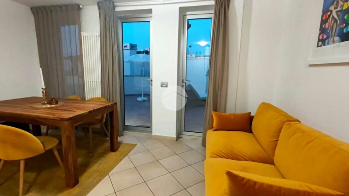 Appartamento trilocale in vendita in Via Procida, Grottammare