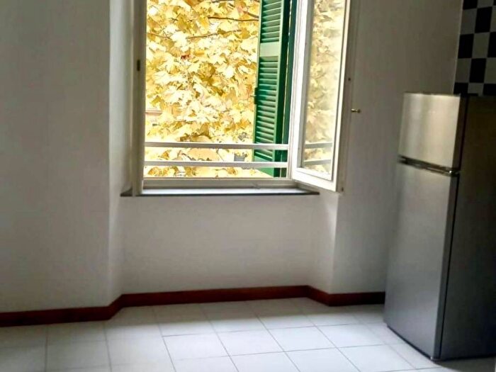 Appartamento trilocale in affitto in Viale Stazione, Centro, Massa