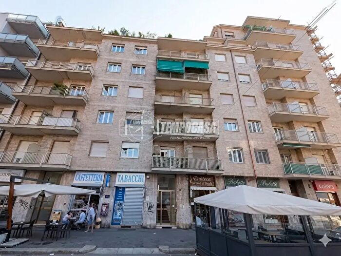 Appartamento bilocale in vendita in Via Tripoli, Torino