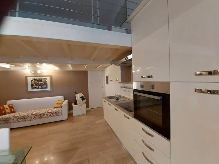 Appartamento trilocale in affitto in Via Augusto Aglebert, Costa, Bologna