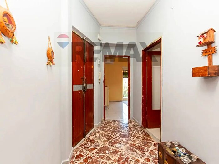 Appartamento con 6 locali in vendita in Catania