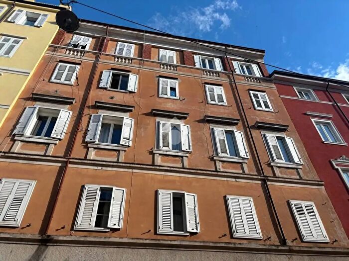 Appartamento bilocale in affitto in Via Carlo E Giani Stuparich, Trieste
