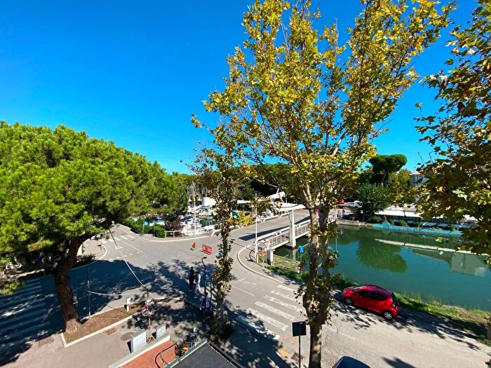 Appartamento con 5 locali in vendita in Viale Nino Bixio Cesenatico, Cesenatico