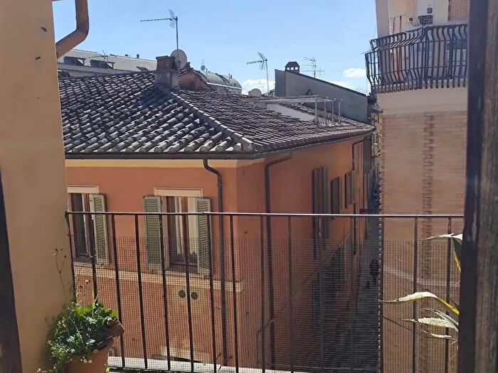 Appartamento con 6 locali in vendita in Terni