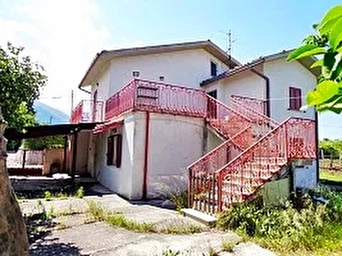 Casa con 5 locali in vendita in Contrada Piano La Roma Casoli Ch, Casoli