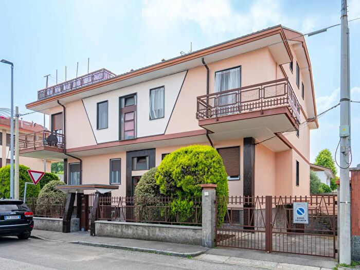 Appartamento quadrilocale in vendita in Via Sacra San Michele, Collegno