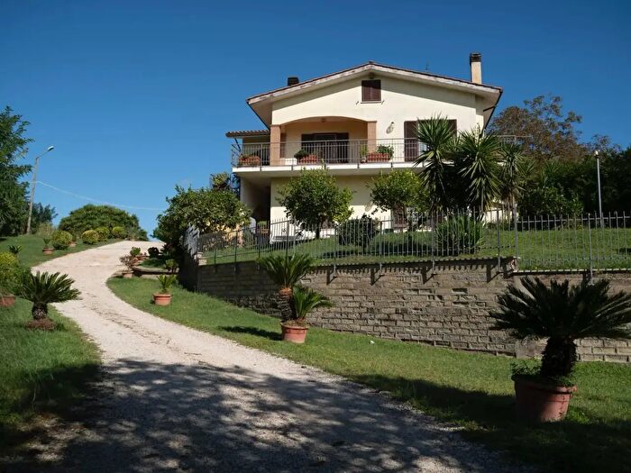 Casa con 10 locali in vendita in Via Casale di Spanora Snc, Anguillara Sabazia