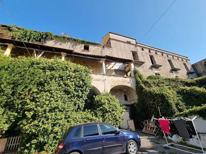 Casa con 10 locali in vendita in Via Vittorio Alfieri, Afragola
