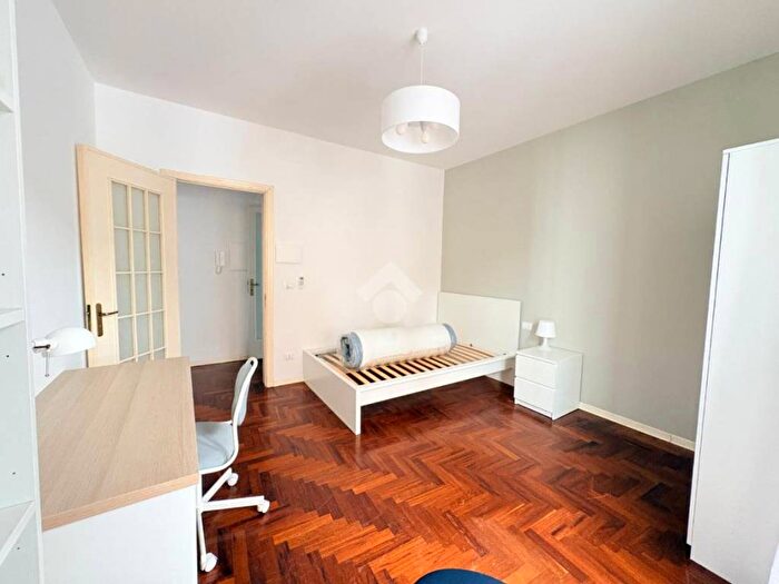Appartamento con 6 locali in affitto in Via Paolo Emiliani Giudici, Oreto Perez, Palermo