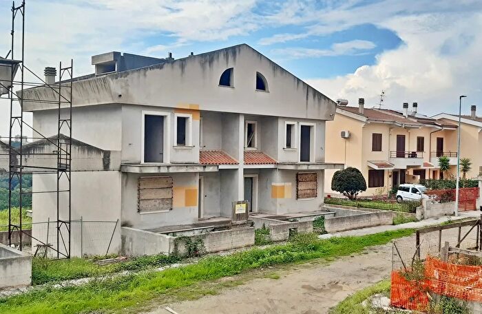 Casa con 8 locali in vendita in Via Beniamino Gigli, Sassari