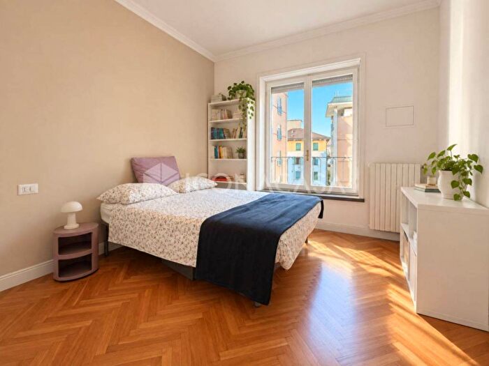 Appartamento trilocale in affitto in Via Alberto Caroncini, Lodi Brenta, Milano