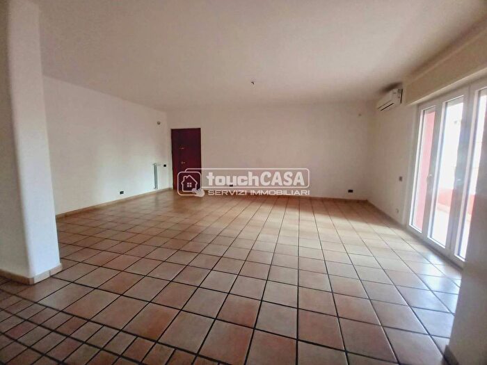 Appartamento trilocale in affitto in Via Leonardo da Vinci, Aversa