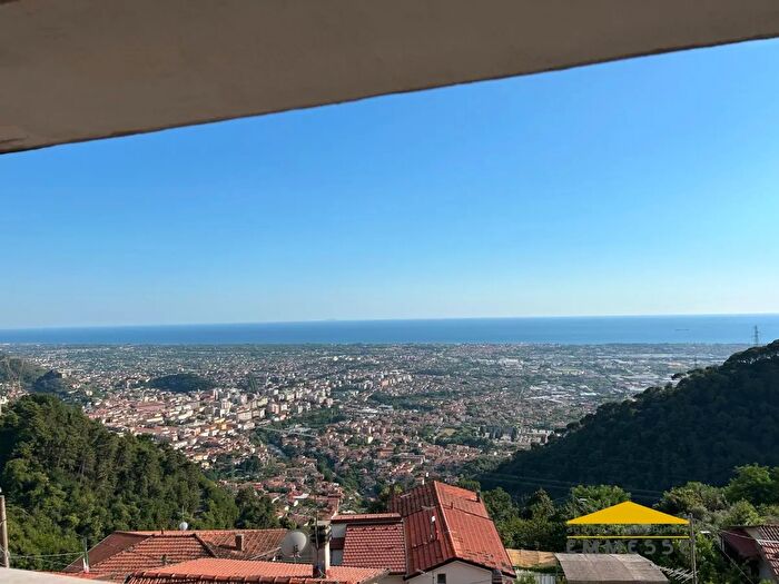 Casa con 5 locali in vendita in Bergiola, Massa