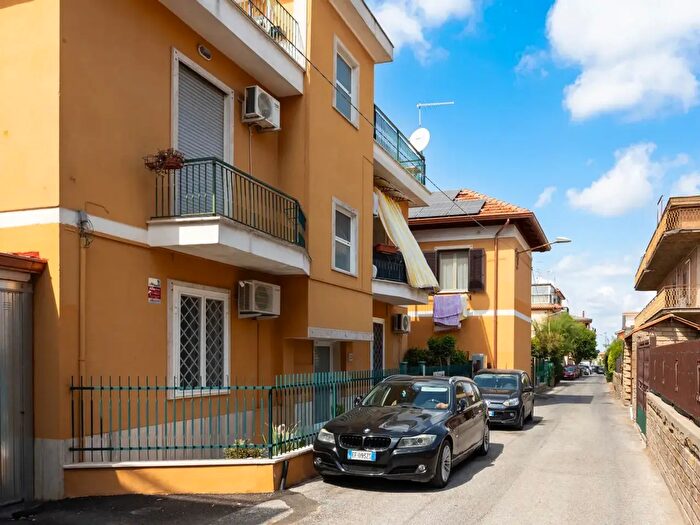 Appartamento bilocale in vendita in Via Catanzaro, Albano Laziale