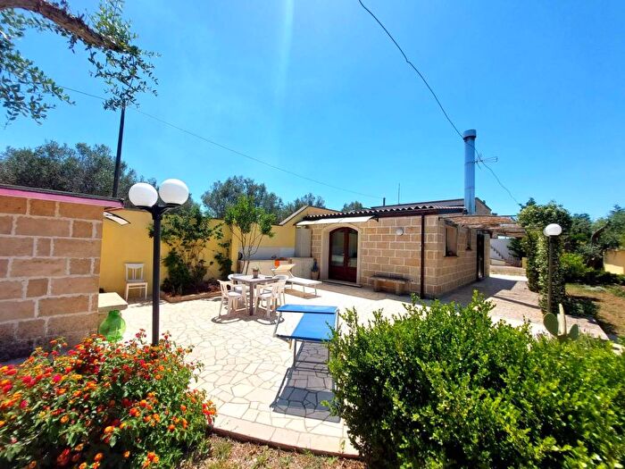 Casa trilocale in affitto in Strada Comunale dei Trunchi, Tricase