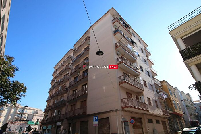 Appartamento trilocale in vendita in Via Martina, Crispiano