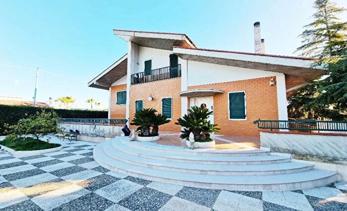 Casa con 12 locali in vendita in SantAgostino Andria Andria Castel del Monte Boschetto, Andria