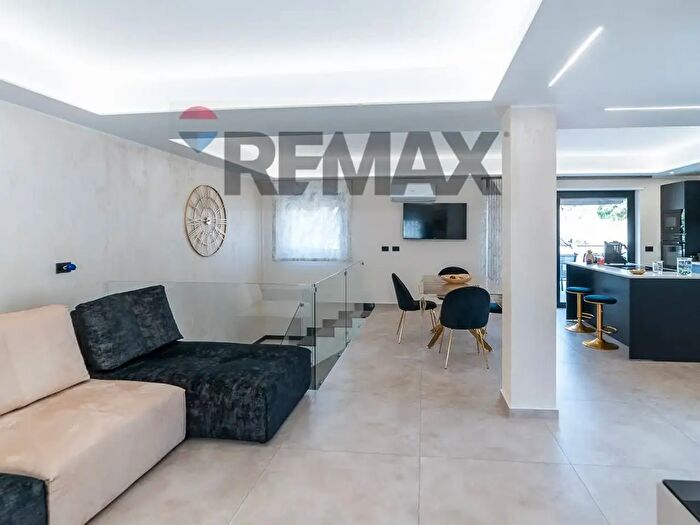 Casa con 5 locali in vendita in Viale San Teodoro, Catania