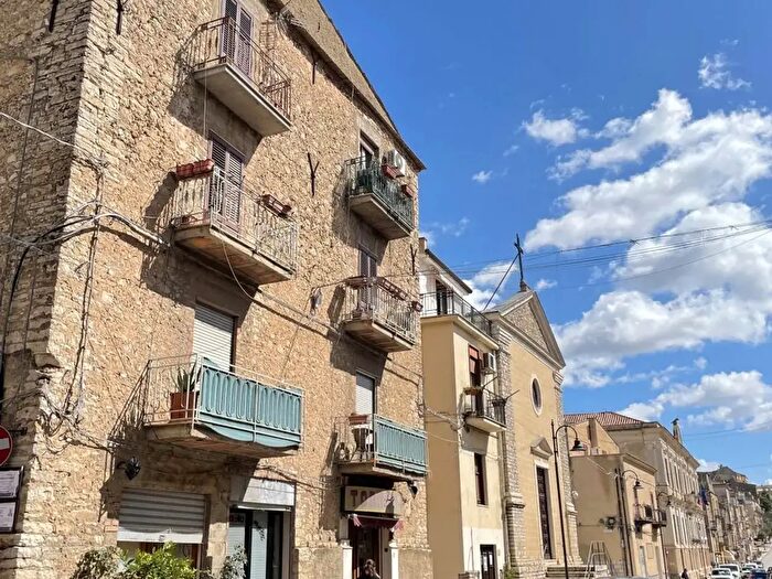 Appartamento con 5 locali in vendita in Corso Giulio Sartori, Lercara Friddi