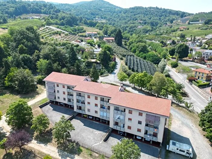 Appartamento quadrilocale in vendita in Via Europa, Verzuolo