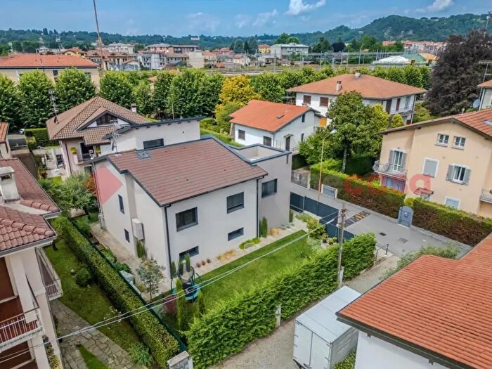 Case in Vendita e in Affitto - 2