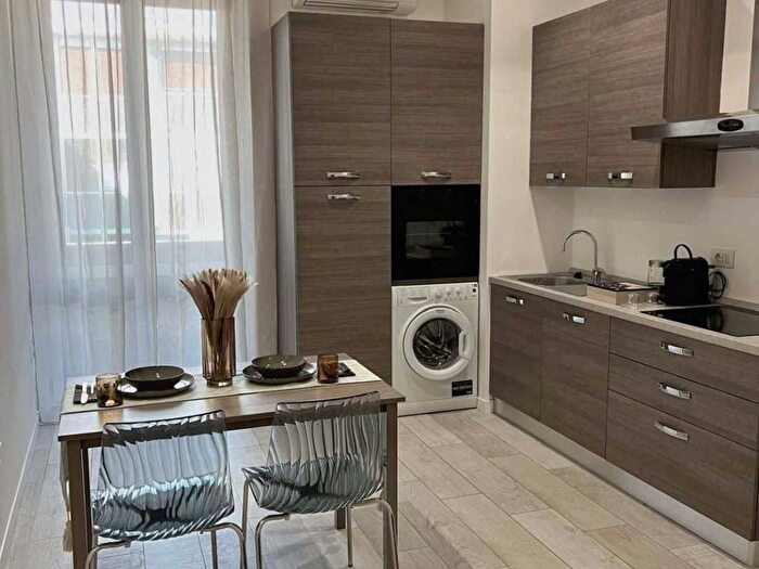 Appartamento bilocale in affitto in Via Fabio Filzi, Centrale, Milano