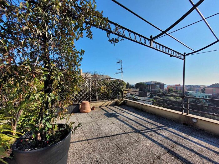 Casa trilocale in affitto in Via Padre Giovanni Semeria, Albaro, Genova