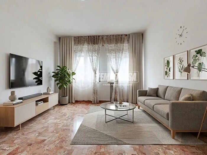 Appartamento trilocale in vendita in Viale Gianevangelista Gobio, Mantova