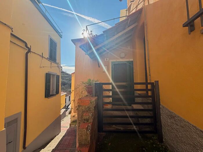 Casa bilocale in vendita in Via Partigiani, Diano San Pietro