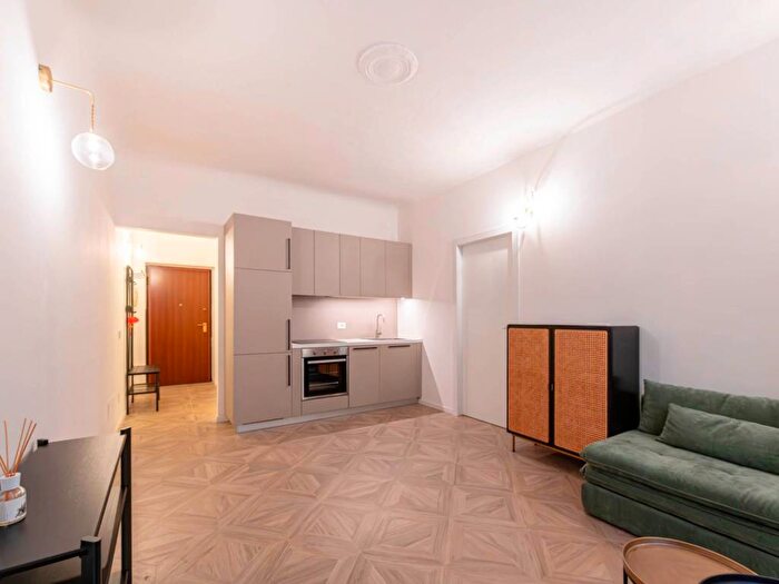 Appartamento bilocale in affitto in Via Pietro Crespi, Pasteur, Milano