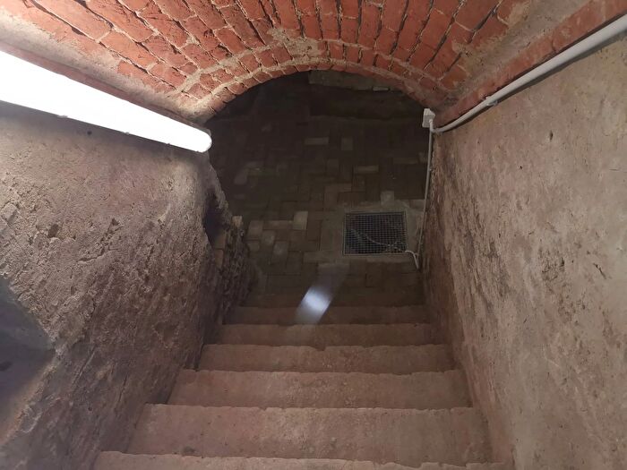 Casa con 7 locali in affitto in Via Piavola, Buti