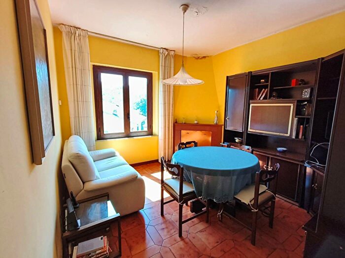 Appartamento trilocale in vendita in Via del Fiume Snc, Amelia