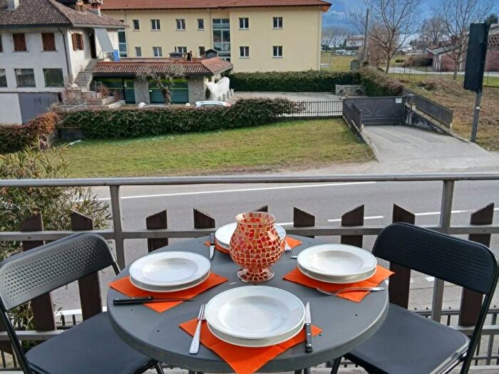 Appartamento quadrilocale in affitto in Via Regina, San Gregorio, Gravedona ed Uniti