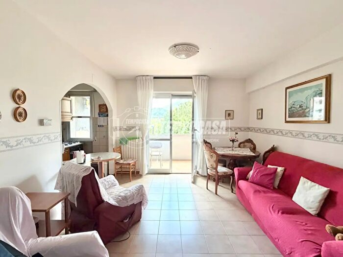 Appartamento trilocale in vendita in Viale dei Platani, Ascoli Piceno