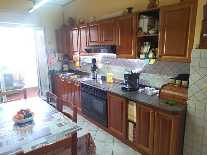 Appartamento quadrilocale in vendita in Via Paolo Motta, Aci Catena