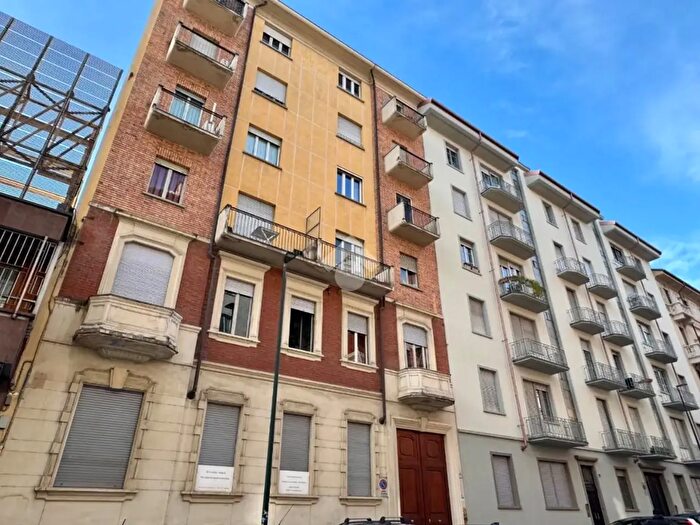 Appartamento trilocale in vendita in Via Marco Polo, Torino