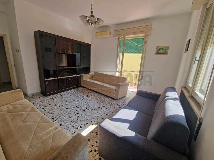 Appartamento trilocale in vendita in Via Francesco Soldi, Cremona