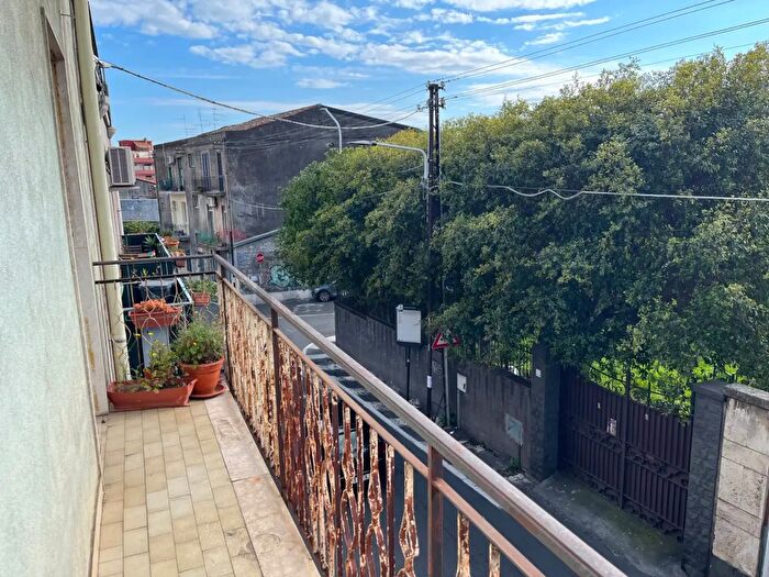 Appartamento quadrilocale in vendita in Via Sebastiano Catania, Catania