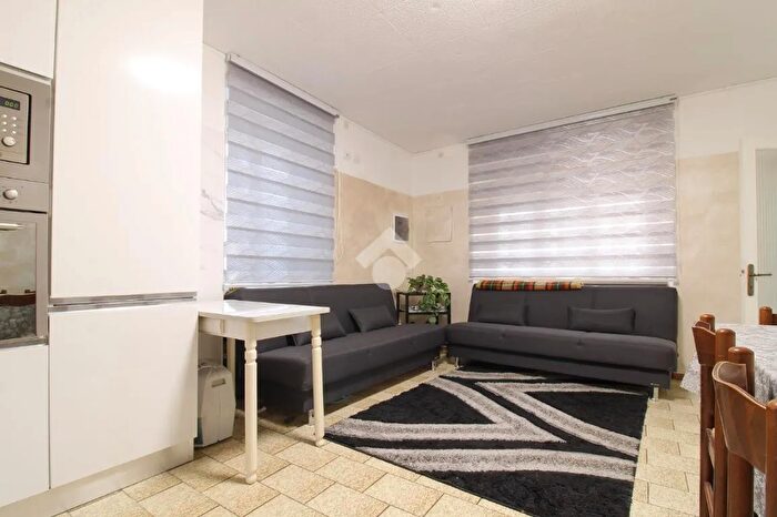 Casa quadrilocale in vendita in Via Nazionale, Barghe