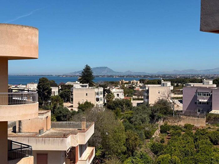Appartamento trilocale in affitto in Via Ferruccio Angileri, Stagnone, Marsala