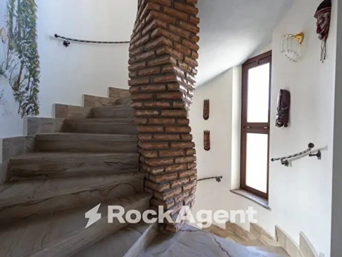 Appartamento trilocale in vendita in Via Vincenzo dAmato, Catanzaro