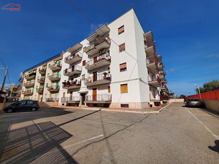 Appartamento quadrilocale in vendita in Via Salvo dAcquisto a, Triggiano