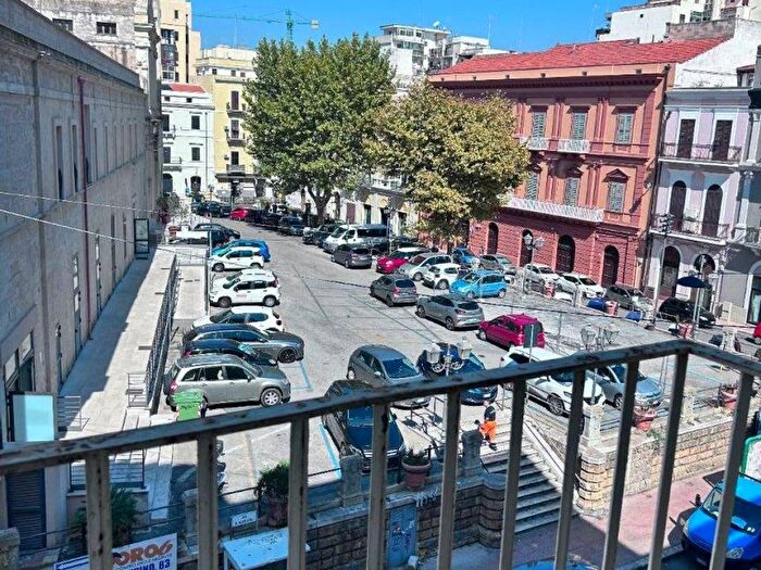 Appartamento bilocale in affitto in Via Domenico Acclavio, Borgo, Taranto