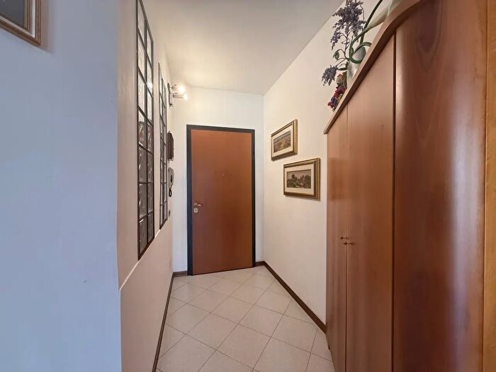 Appartamento con 5 locali in vendita in Via San Colombano, Scandicci